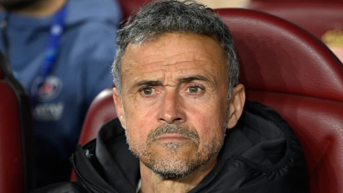 Góc Nhìn J88: Luis Enrique nhớ đêm Figo trở lại Camp Nou: Đó là trận bầu k