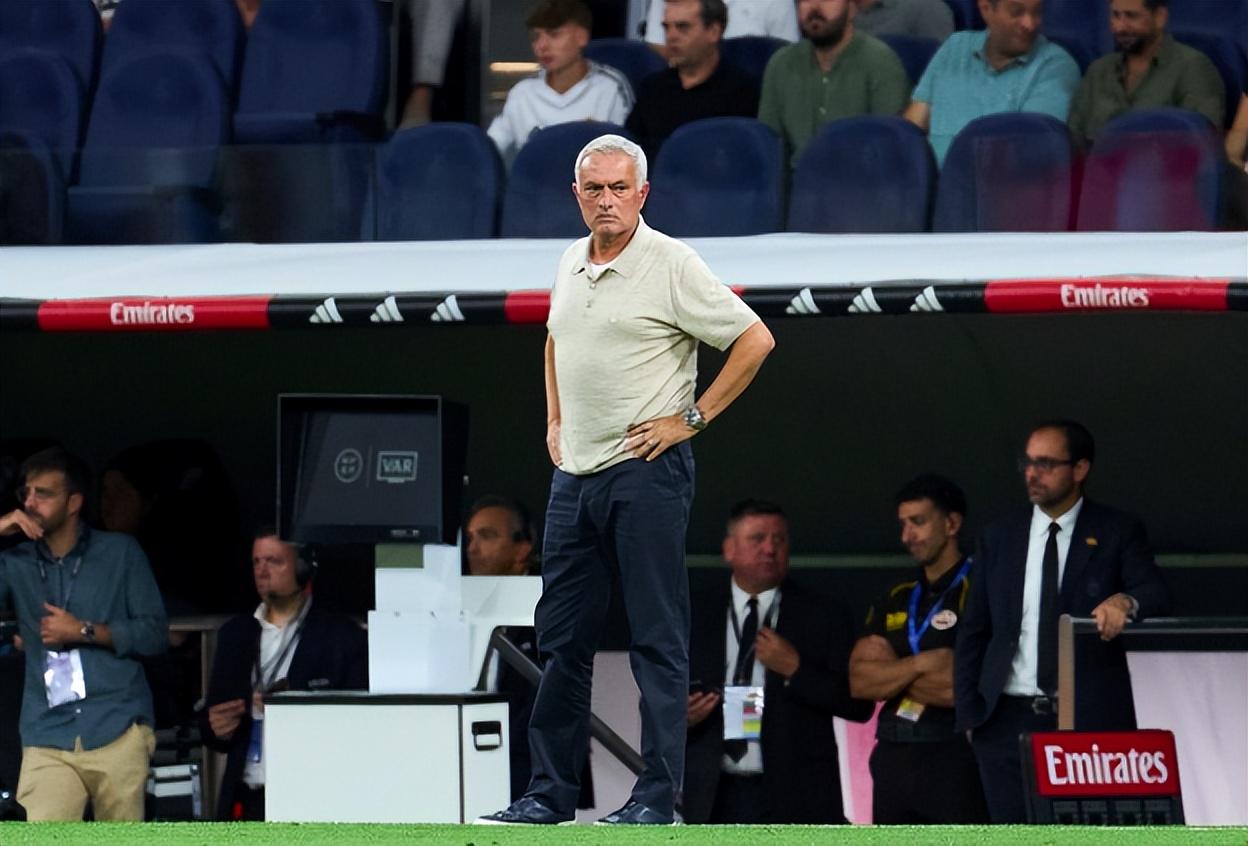 Góc Nhìn J88: Mourinho 63 tuổi nhận thẻ vàng! Sau trận chỉ trích gay gắt: đối thủ quá xảo quyệt, lừa trọng tài, cầu thủ Real ngây thơ