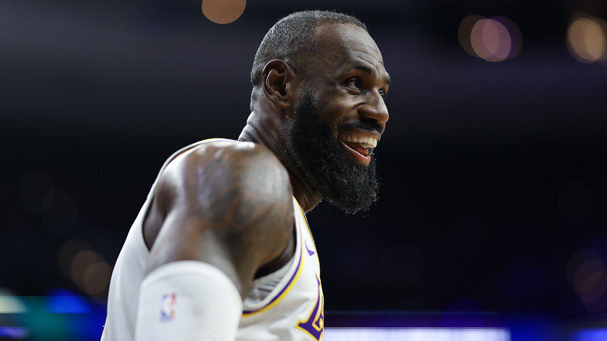 Góc Nhìn J88: Tin xấu: mùa thứ 24 sự nghiệp, LeBron James vẫn bị viêm khớ