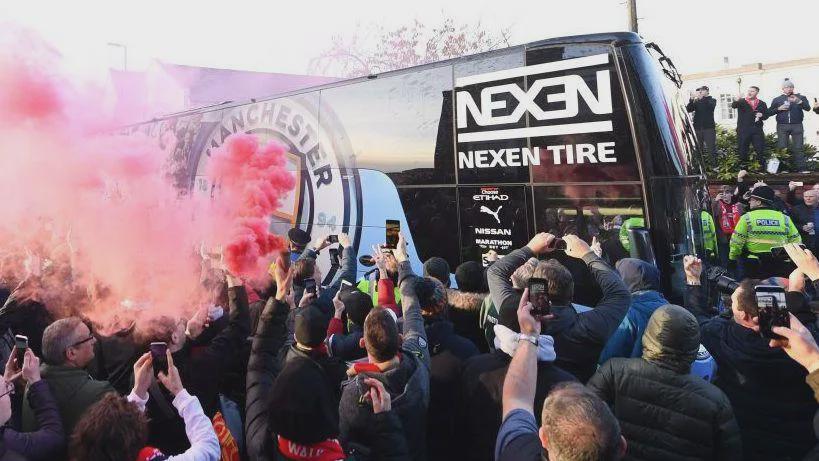 Góc Nhìn J88: Trận đầu tiên sau ＂trò lừa đảo＂ 90 triệu bảng, Man City